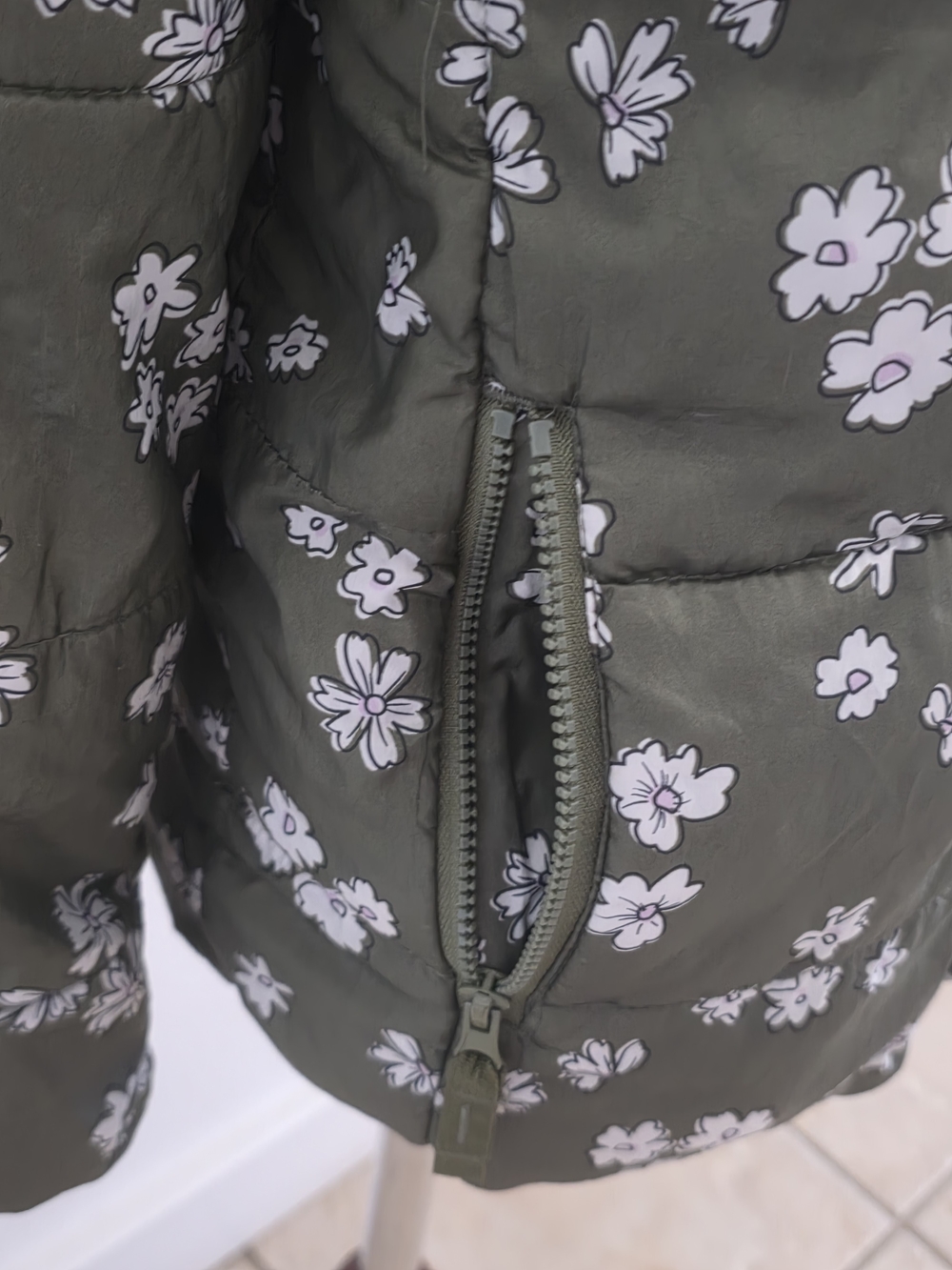 Olive Green Floral Puffer Jacket, Size Small, 7/8 - Picture 10 of 13